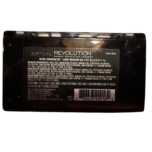 Revolution Ultra Contour Kit Light-Medium Bronzer Highlighter & Blusher Trio - Picture 2 of 4